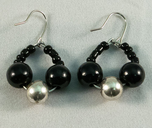 Earrings beads black and metallic mix